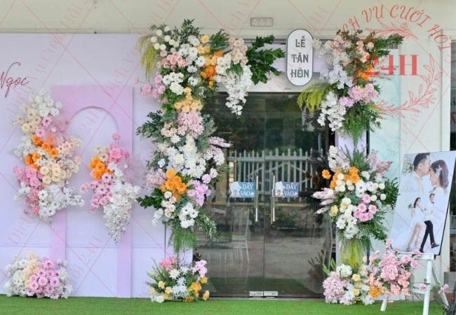 Mẫu trang trí cổng hoa đám cưới đẹp số 7