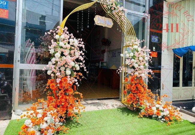 Trang trí cổng hoa