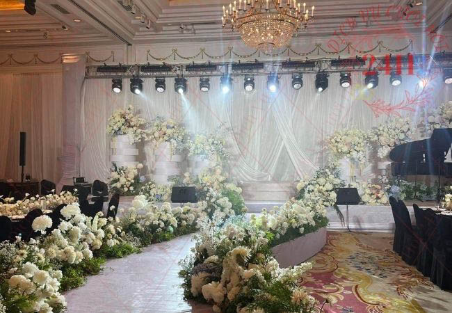 Mẫu trang trí lối đi đám cưới đẹp số 6