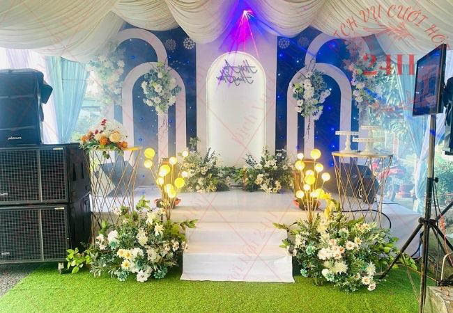 Trang trí sân khấu tiệc cưới