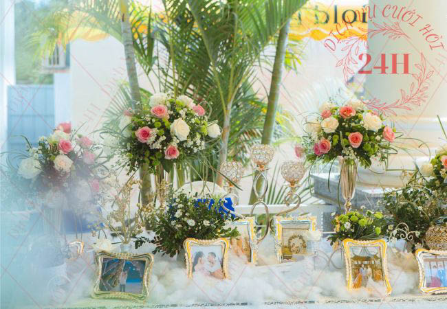 Mẫu trang trí bàn gallery tiệc cưới siêu đẹp 