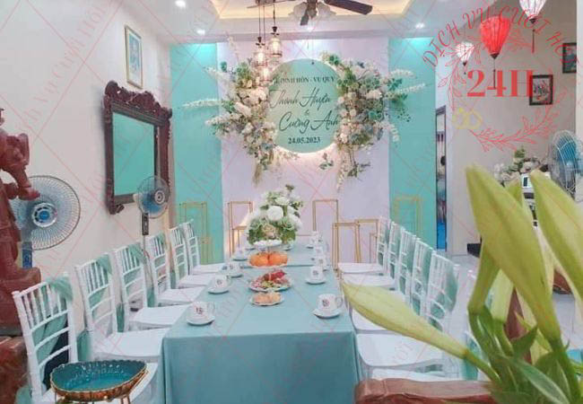 Mẫu trang trí gia tiên tone xanh lá nhạt