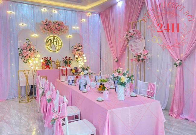 Mẫu trang trí gia tiên trên 5 triệu tone hồng phấn